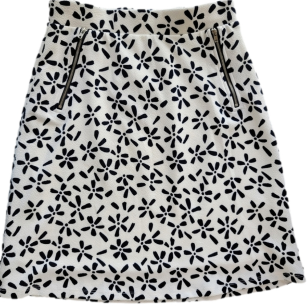 Le Lis Maura Zip Pocket Detail Skirt Size Small NWT